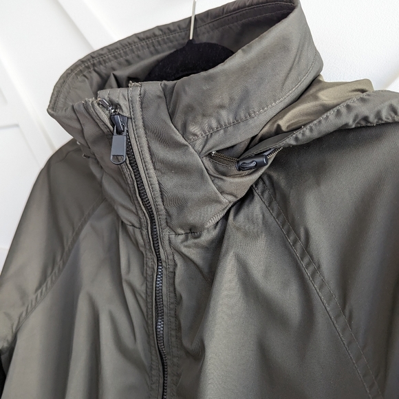 Aritzia the group by baton raindrop anorak rain jacket hooded coat sz XS/ S - Picture 5 of 8